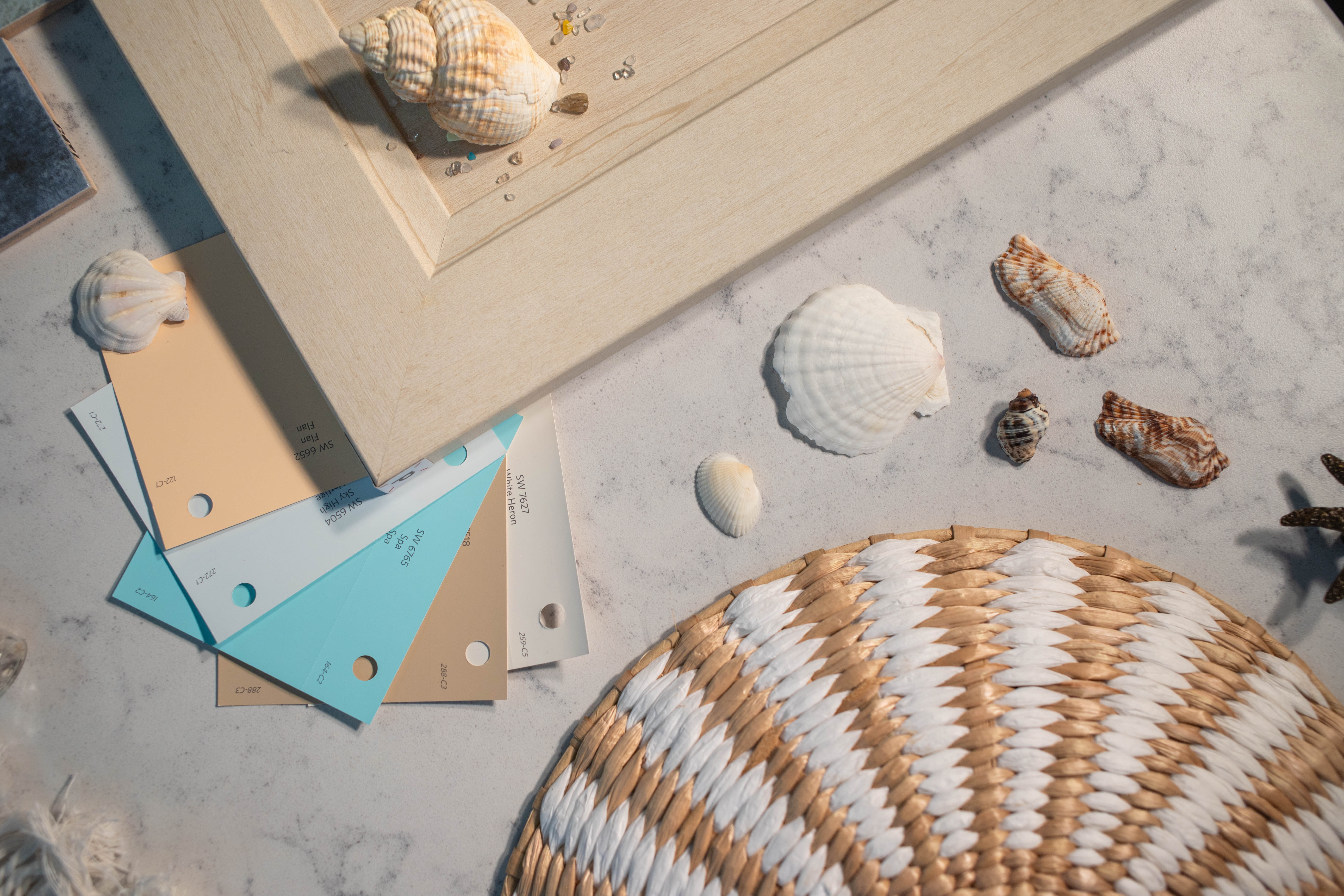 Flat lay photography of Neo cloud countertop with coastal decoration